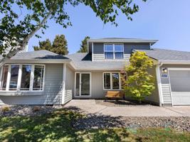 featured image of 1627 8th Ave