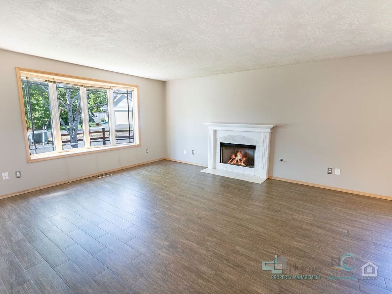 1627 8th Ave - Photo 3 of 35