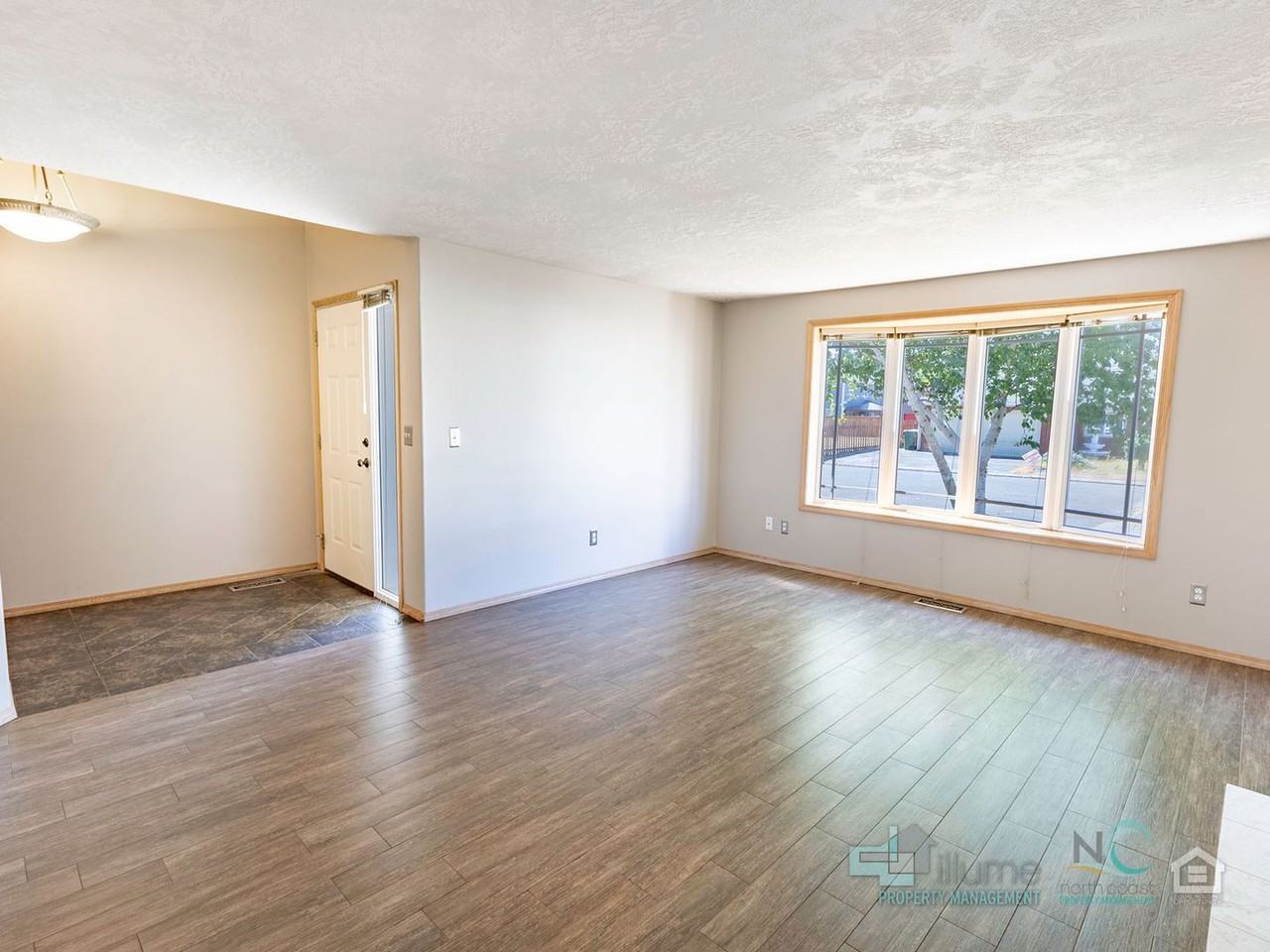 1627 8th Ave - Photo 5 of 35