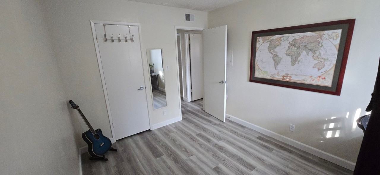 1901 Donner Ave #4 - Photo 5 of 11