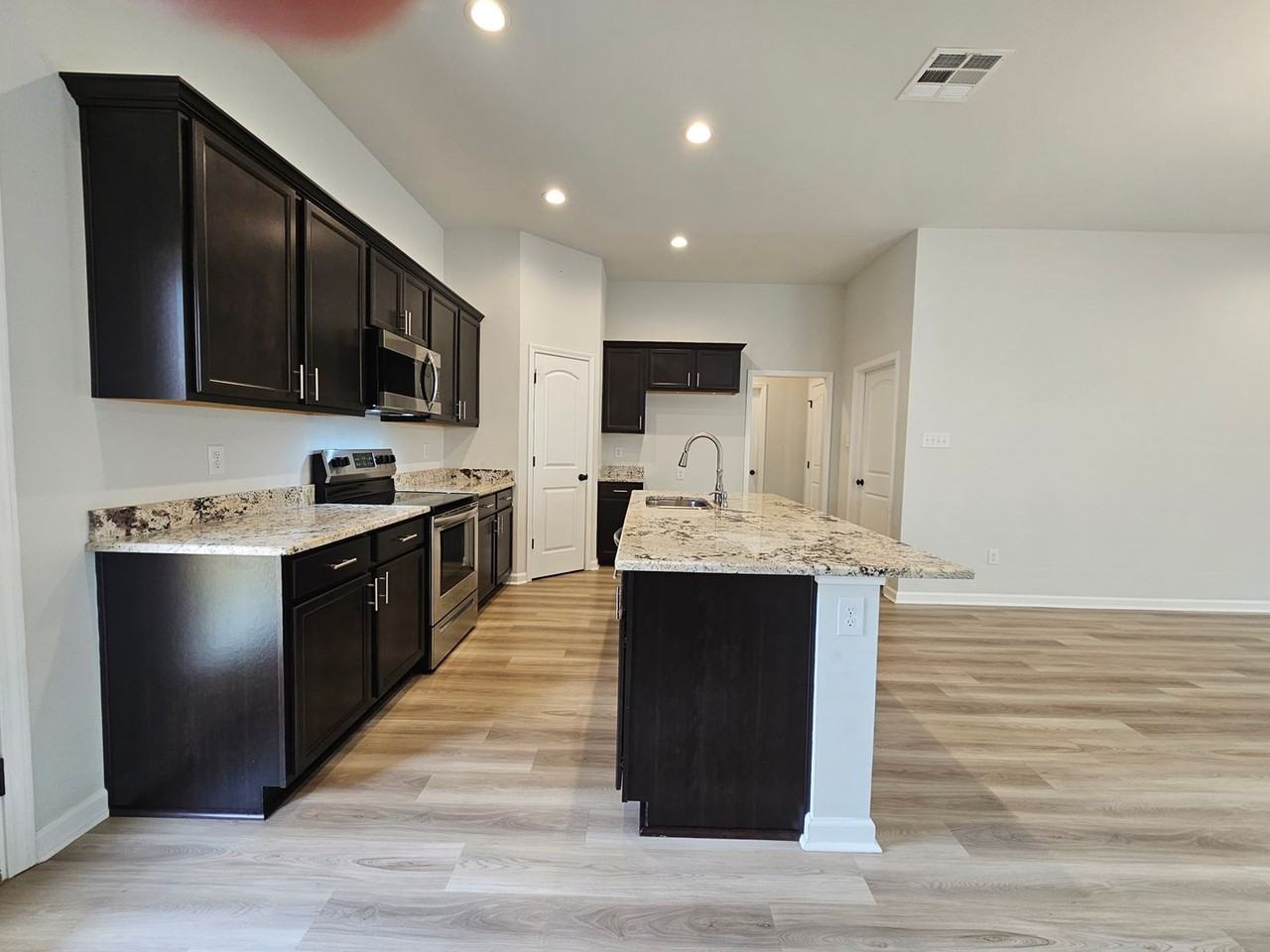 18154 Terraceside Dr - Photo 2 of 21