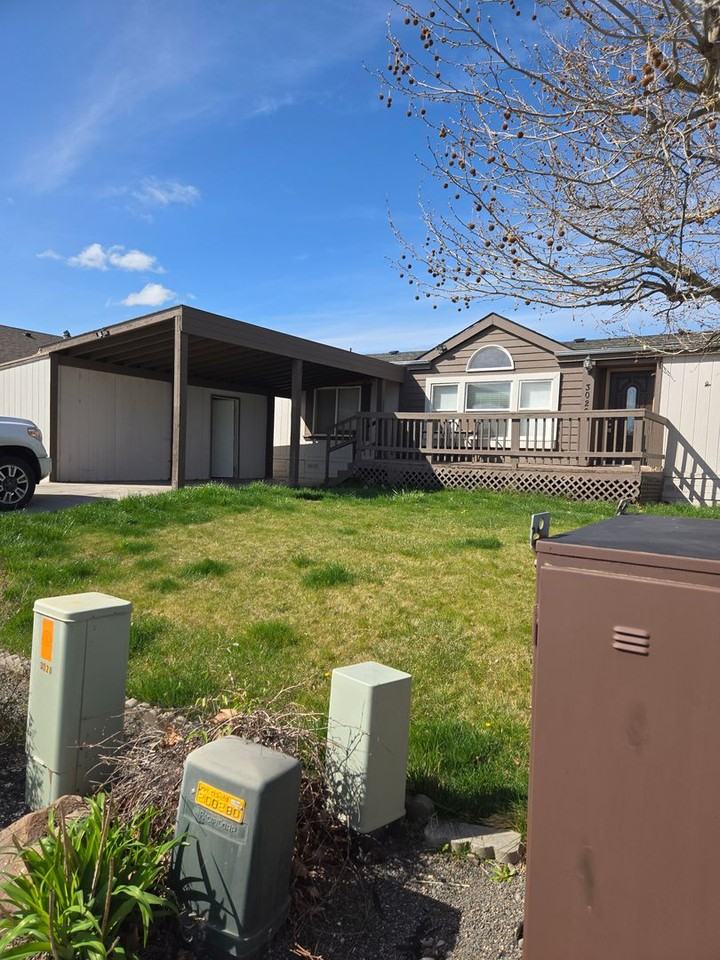 3020 High Desert Loop - Photo 3 of 14