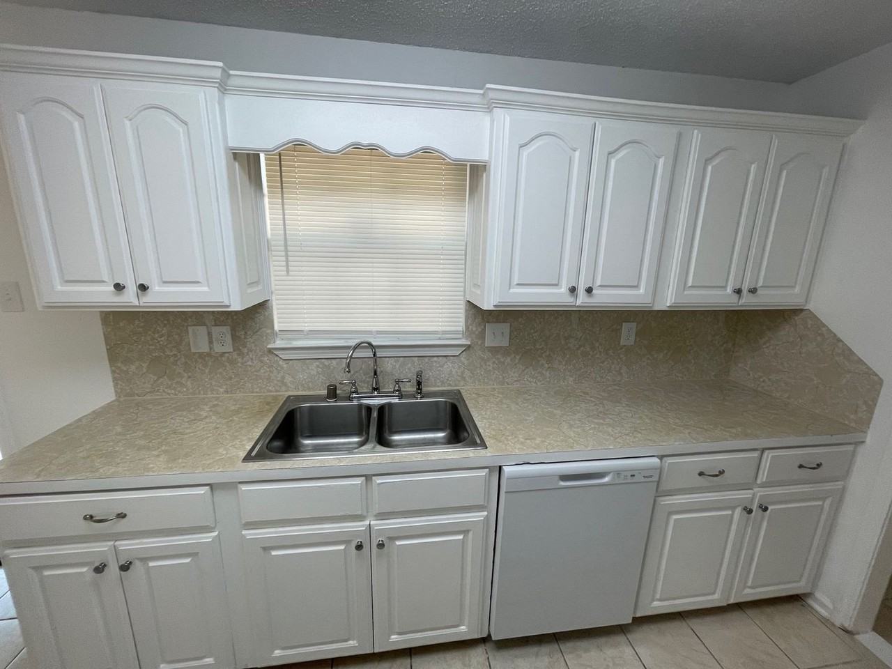 5423 Pike Ave - Photo 7 of 16
