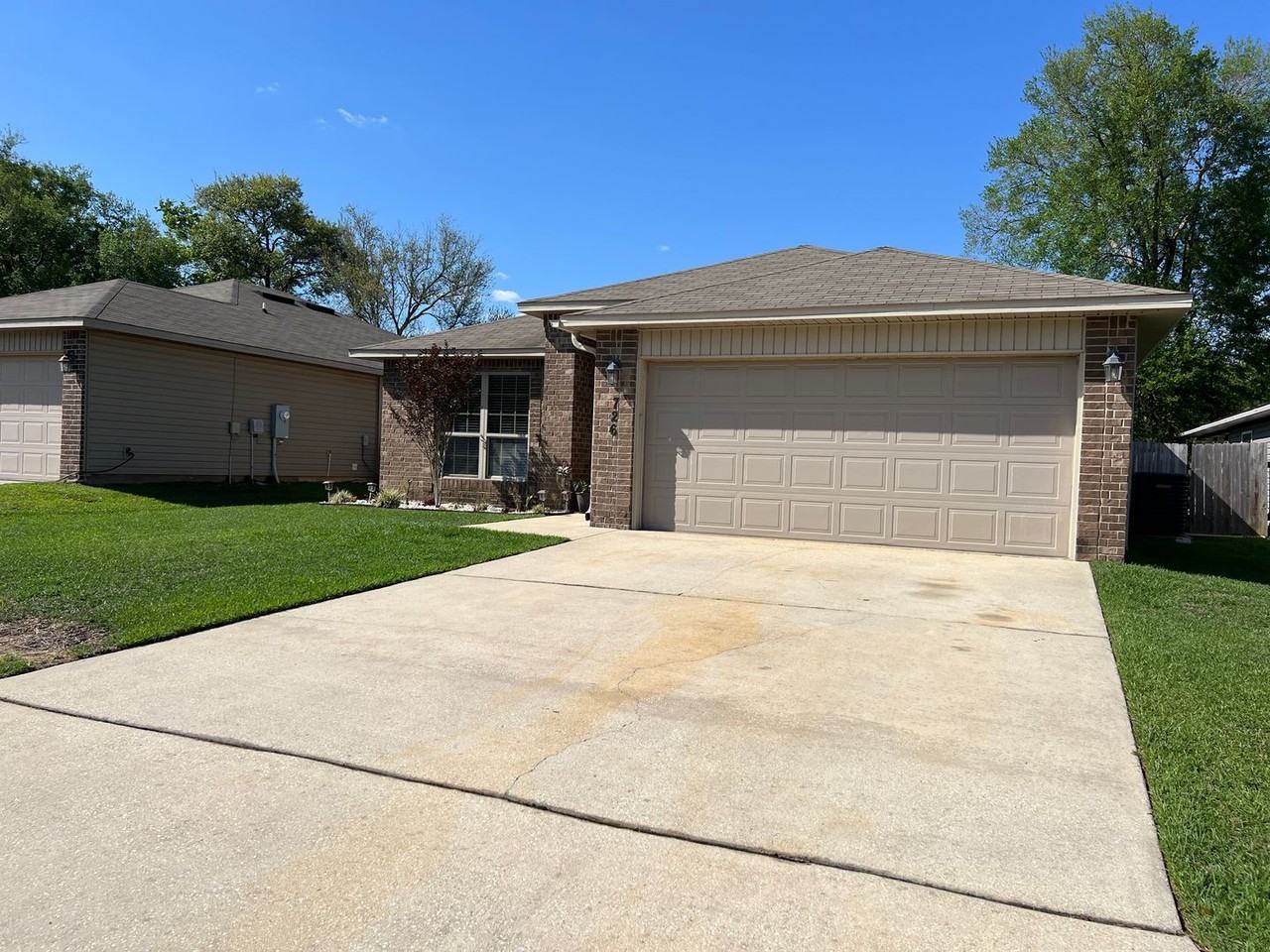 726 Forgotten Creek Ln - Photo 2 of 33