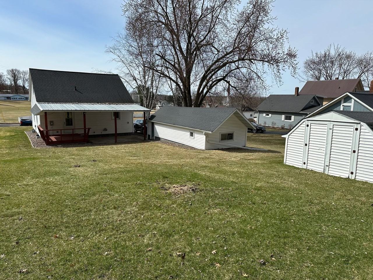 615 13th Ave - Photo 2 of 10