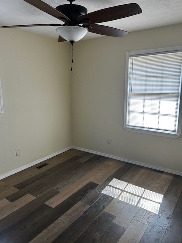2040 Nevada St - Photo 2 of 9