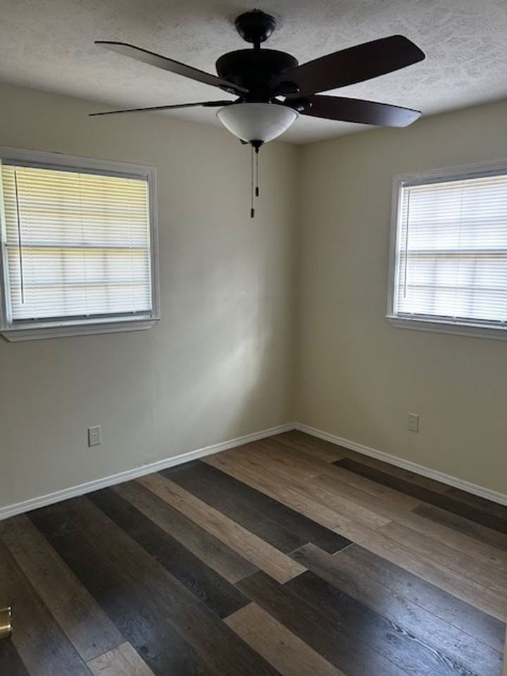 2040 Nevada St - Photo 3 of 9