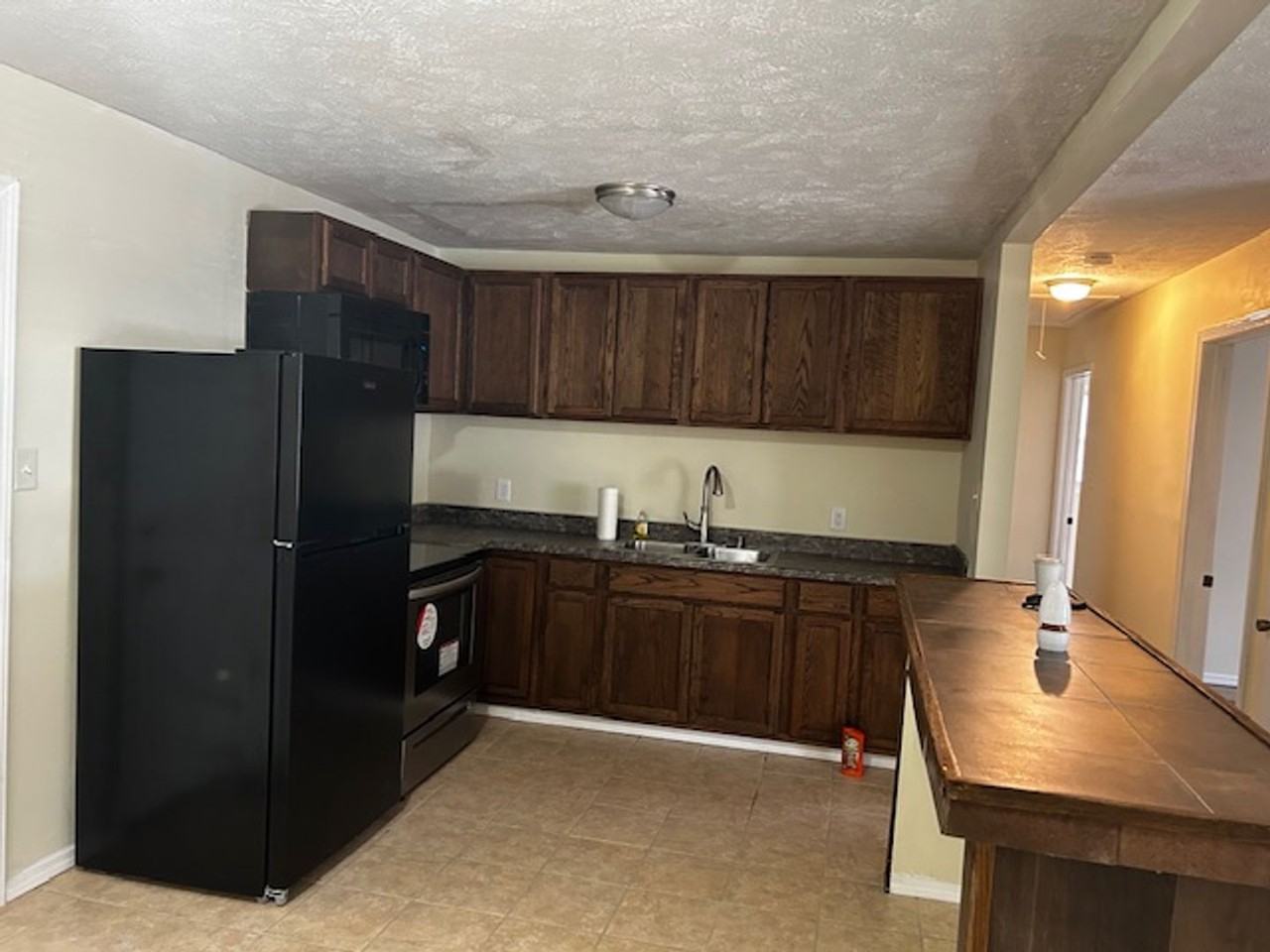 2040 Nevada St - Photo 5 of 9