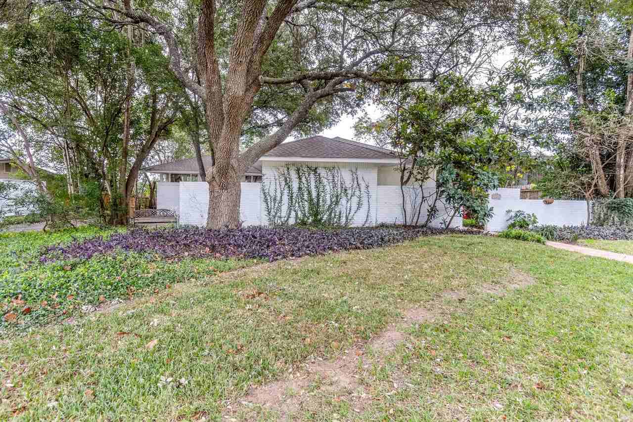 724 Eventide Dr - Photo 2 of 27