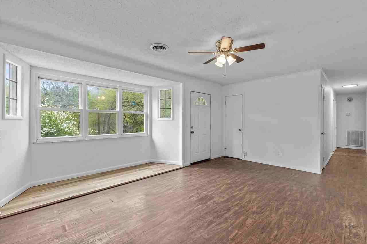 2205 Island Blvd - Photo 4 of 30
