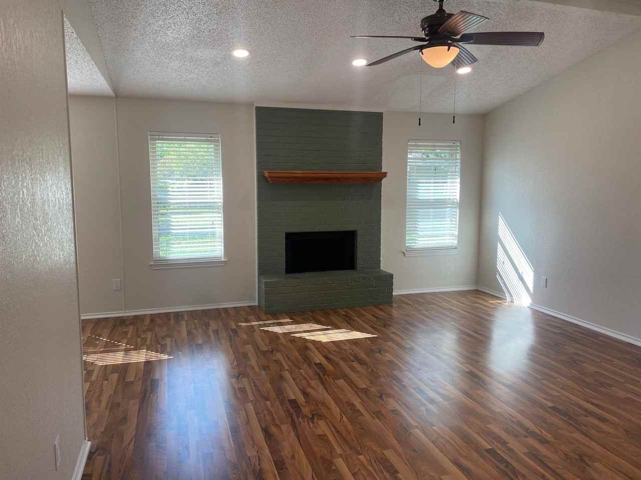 917 Vail Highlands Cir - Photo 2 of 23