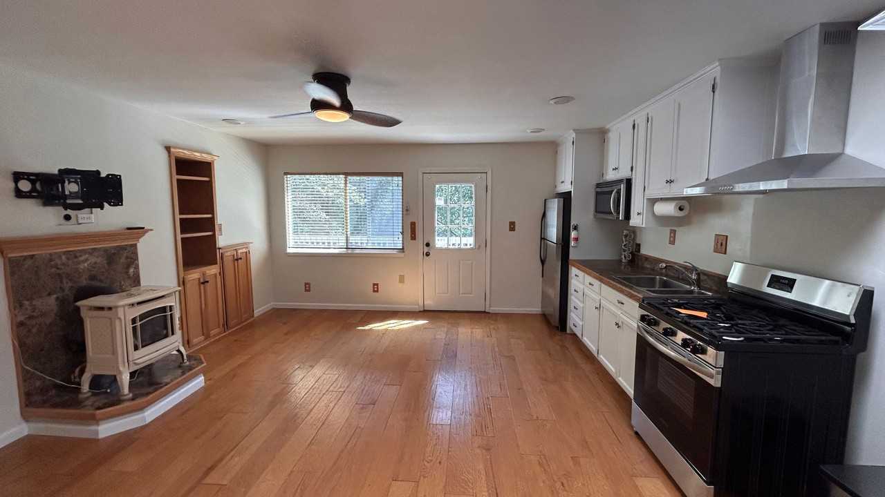 22148 Crystal Falls Dr W - Photo 3 of 19