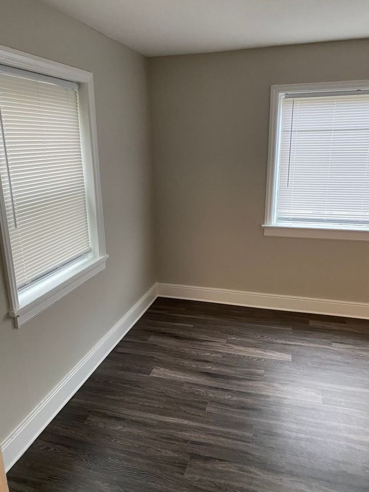 1412 Winder St - Photo 3 of 10