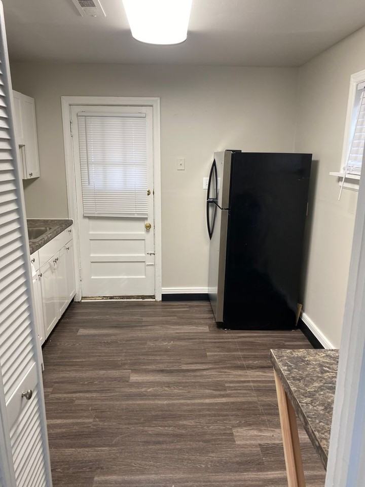 1412 Winder St - Photo 6 of 10