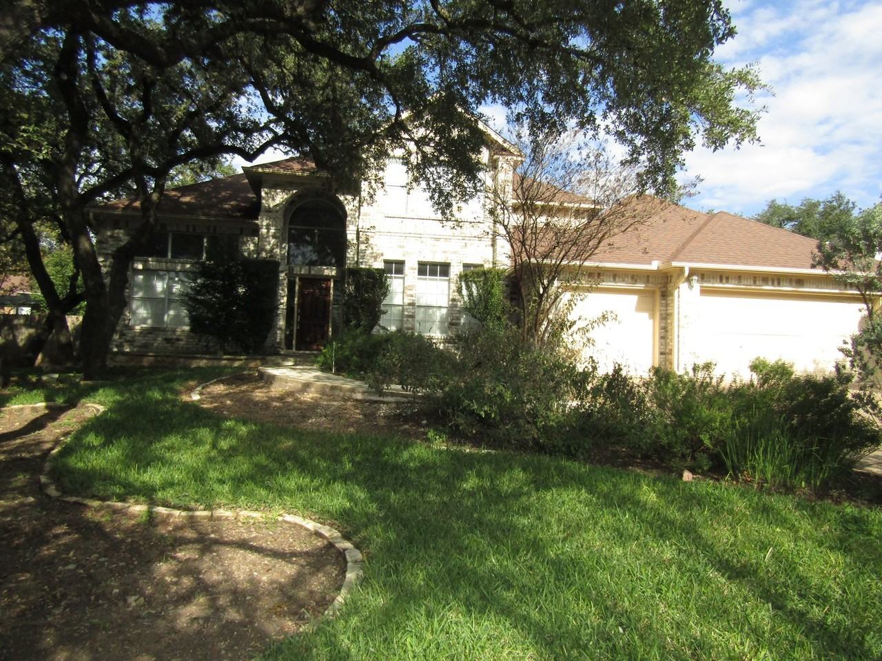 10602 Cranford Ct - Photo 2 of 39