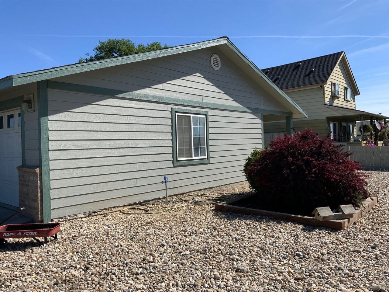 106 2nd Ave Sw - Photo 3 of 9