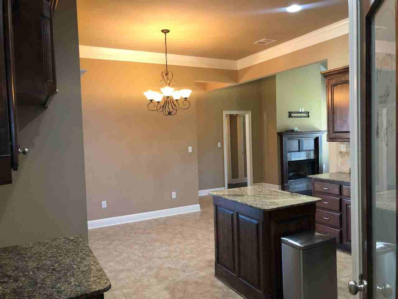 514 Fox Cv - Photo 4 of 17