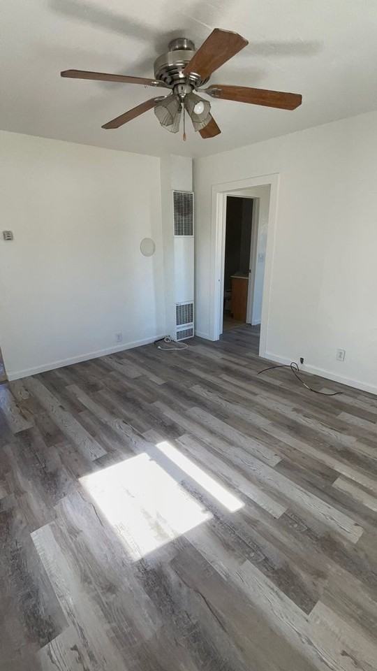 2134 White Ave - Photo 3 of 10
