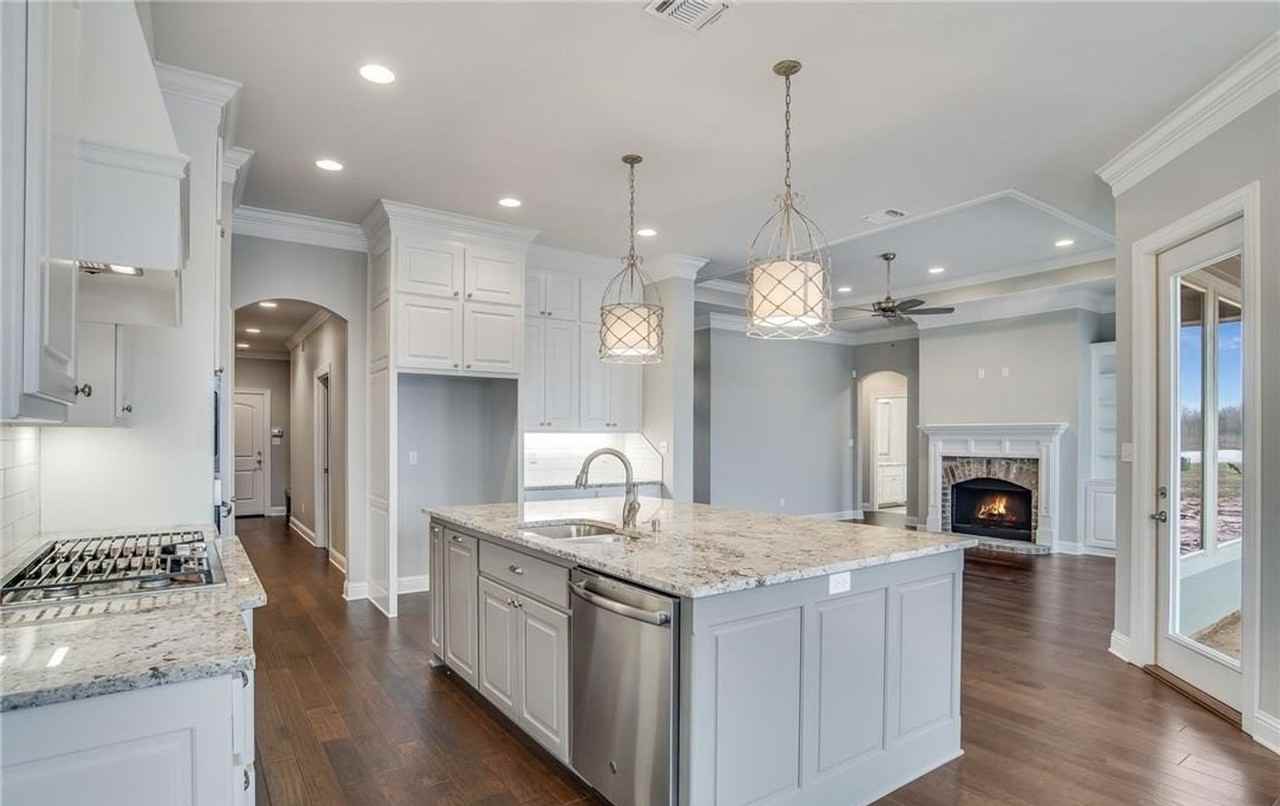 1119 Calle Lago Ct - Photo 2 of 11