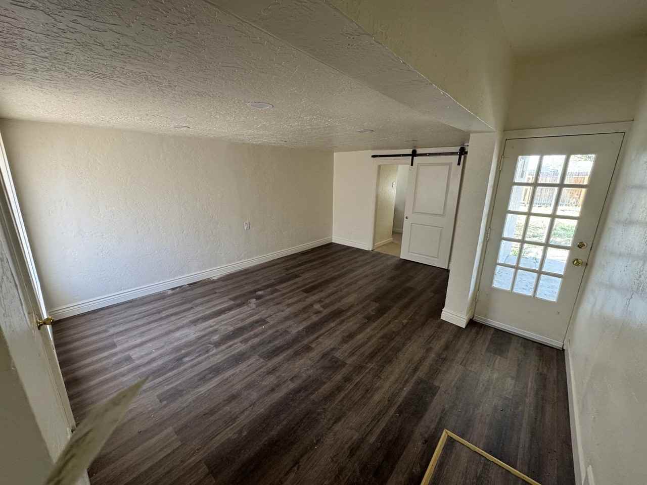 1604 W Juniper St - Photo 7 of 11