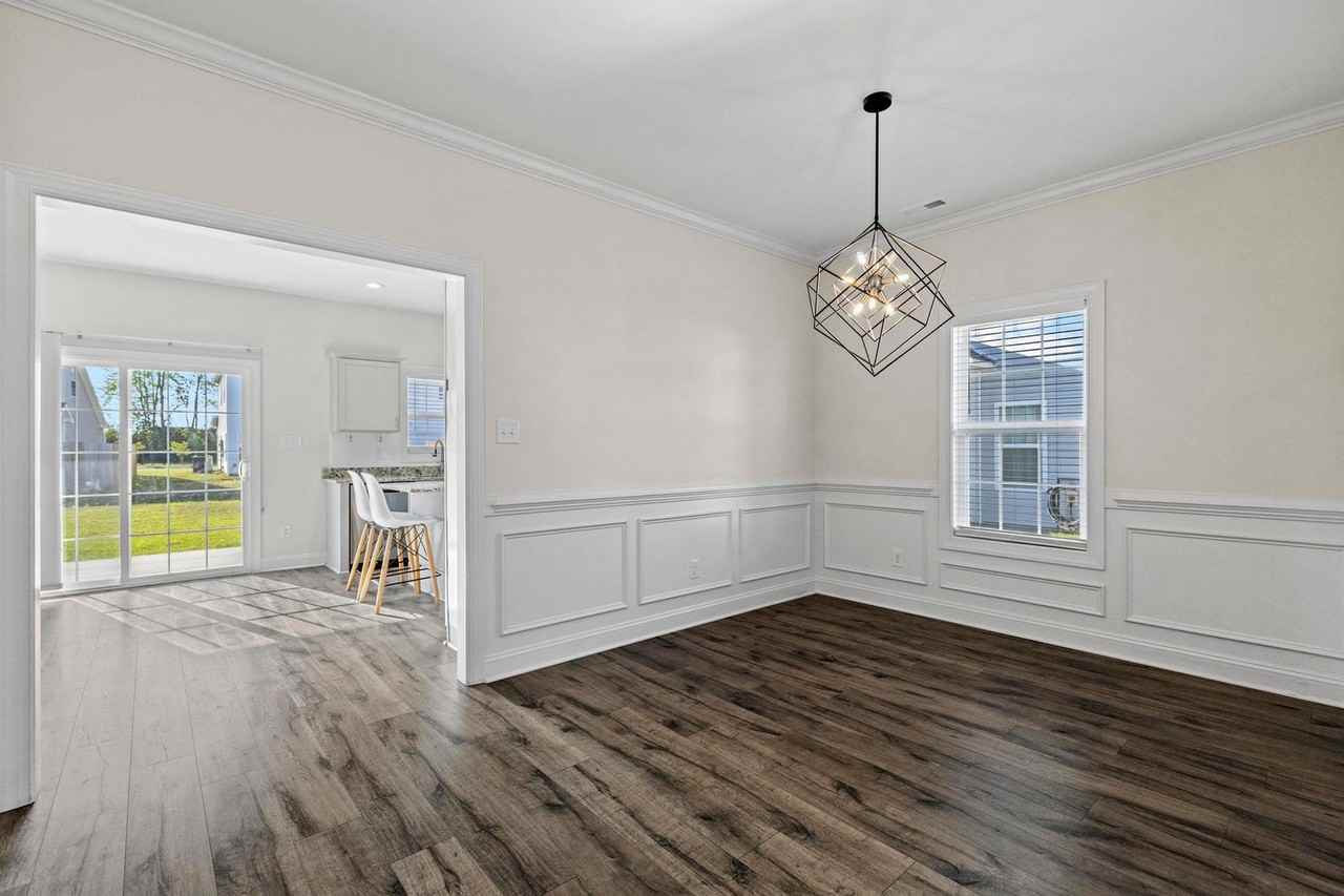 429 Nantucket Trl - Photo 3 of 26