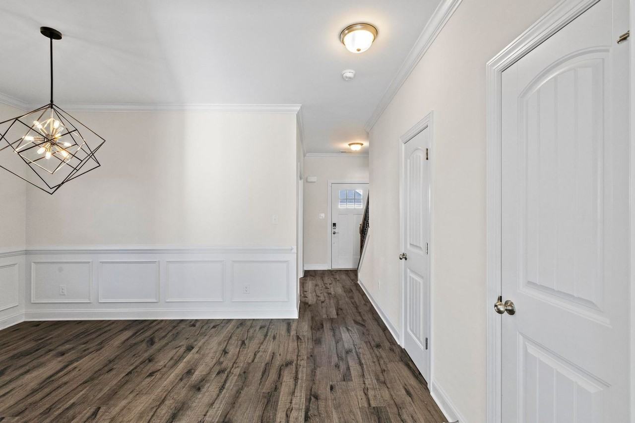 429 Nantucket Trl - Photo 4 of 26