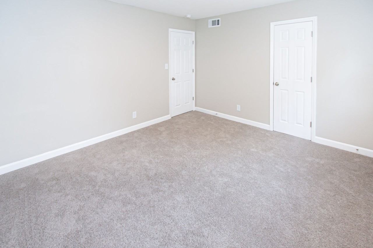 Newly Renovated Beautiful 2 Bedroom in Mount Holly! 1 MONTH FREE ON 13 MONTH LEASE! - Photo 5 of 14