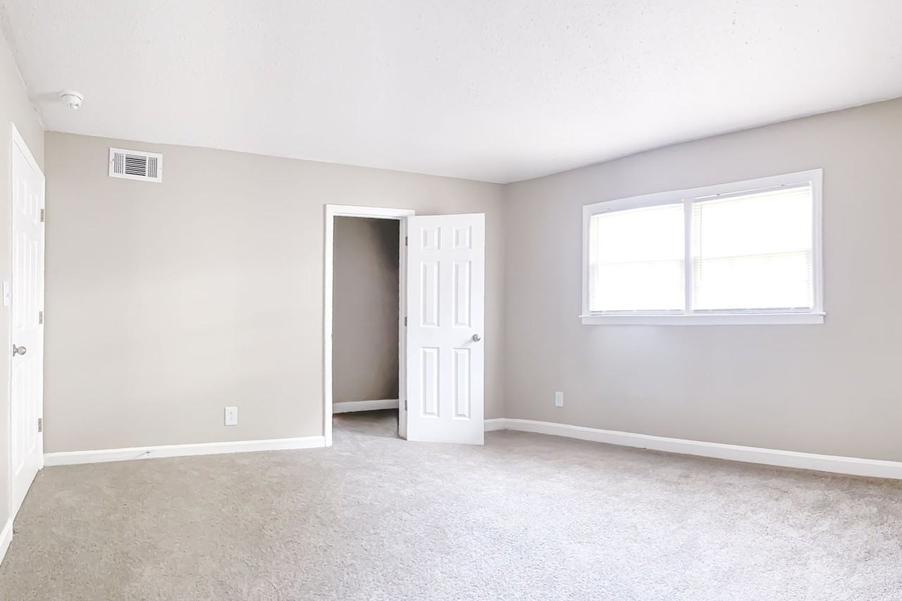 Newly Renovated Beautiful 2 Bedroom in Mount Holly! 1 MONTH FREE ON 13 MONTH LEASE! - Photo 7 of 14