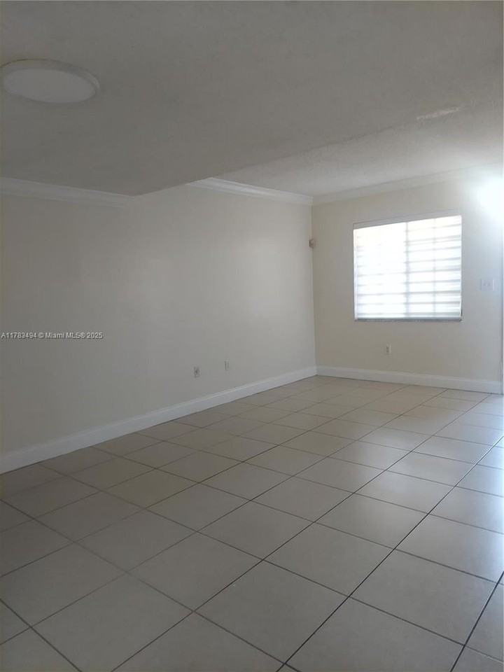 2255 2255 W 69 2255B - Photo 2 of 12