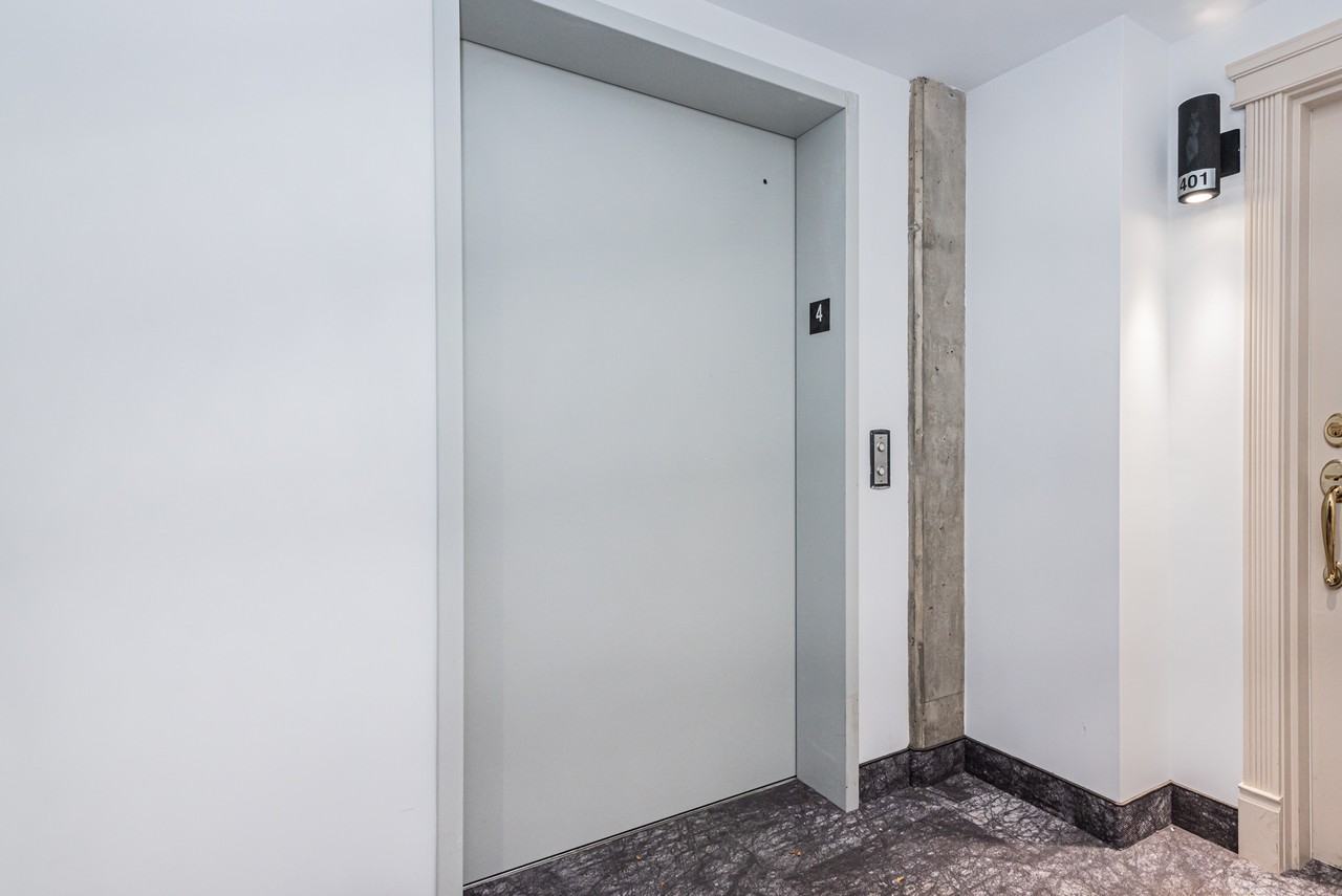 5167 Rue Sherbrooke Ouest #402 - Photo 3 of 29