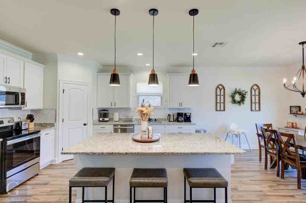 725 Esau Ave - Photo 7 of 23