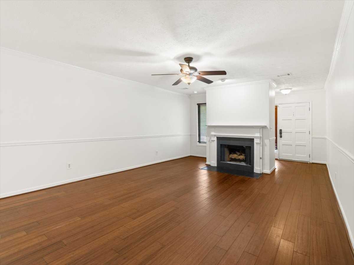 46 Saint Claire Ln Ne #46 - Photo 3 of 24
