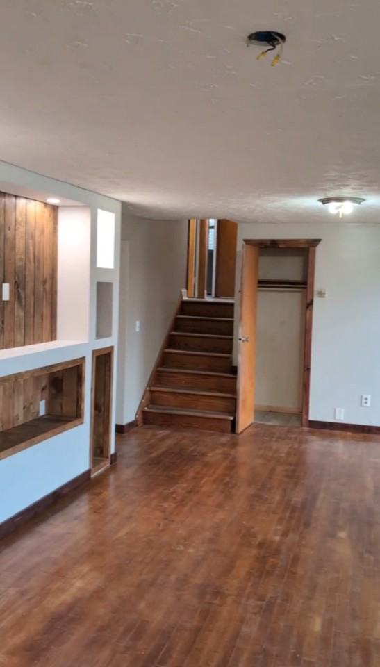 7893 Armstrong Rd - Photo 2 of 17