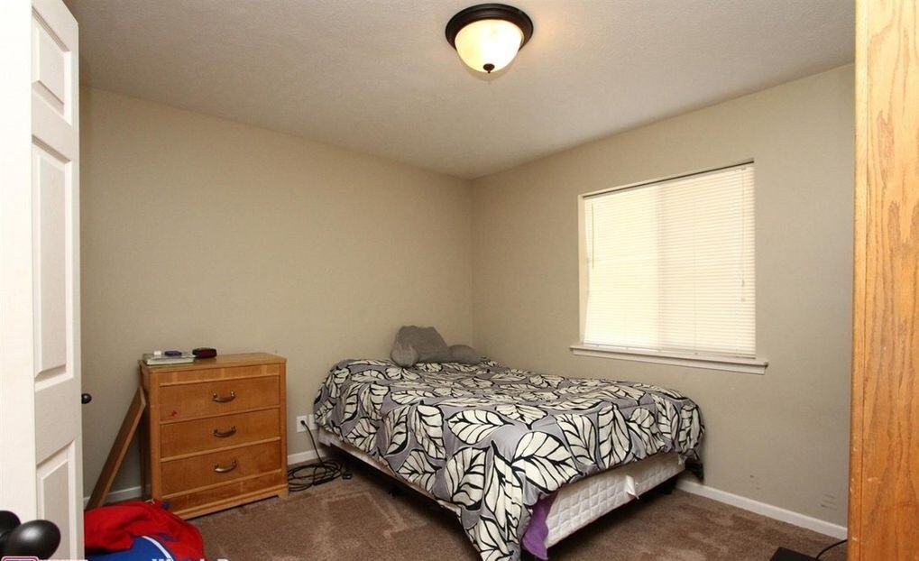 3555 T St - Photo 2 of 16