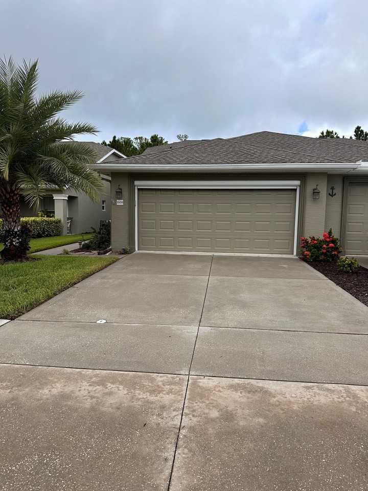 1608 Areca Palm Dr - Photo 3 of 10