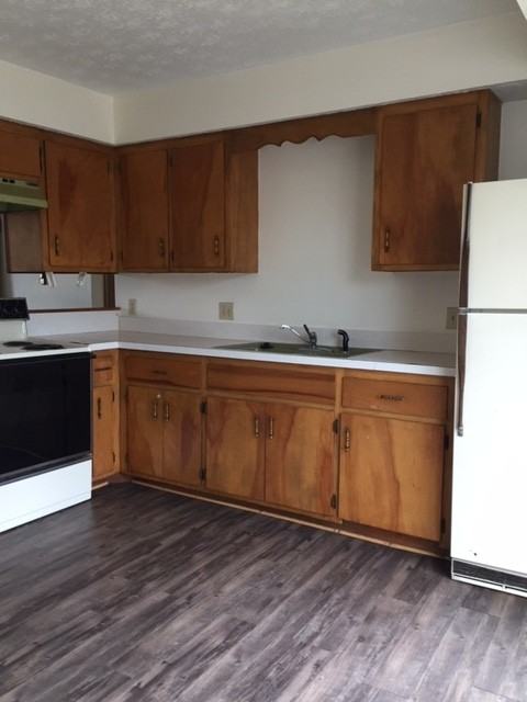 1166 S Glenn Ave #A - Photo 2 of 18