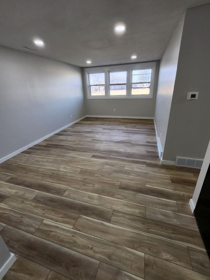 2121 Greene St - Photo 3 of 10