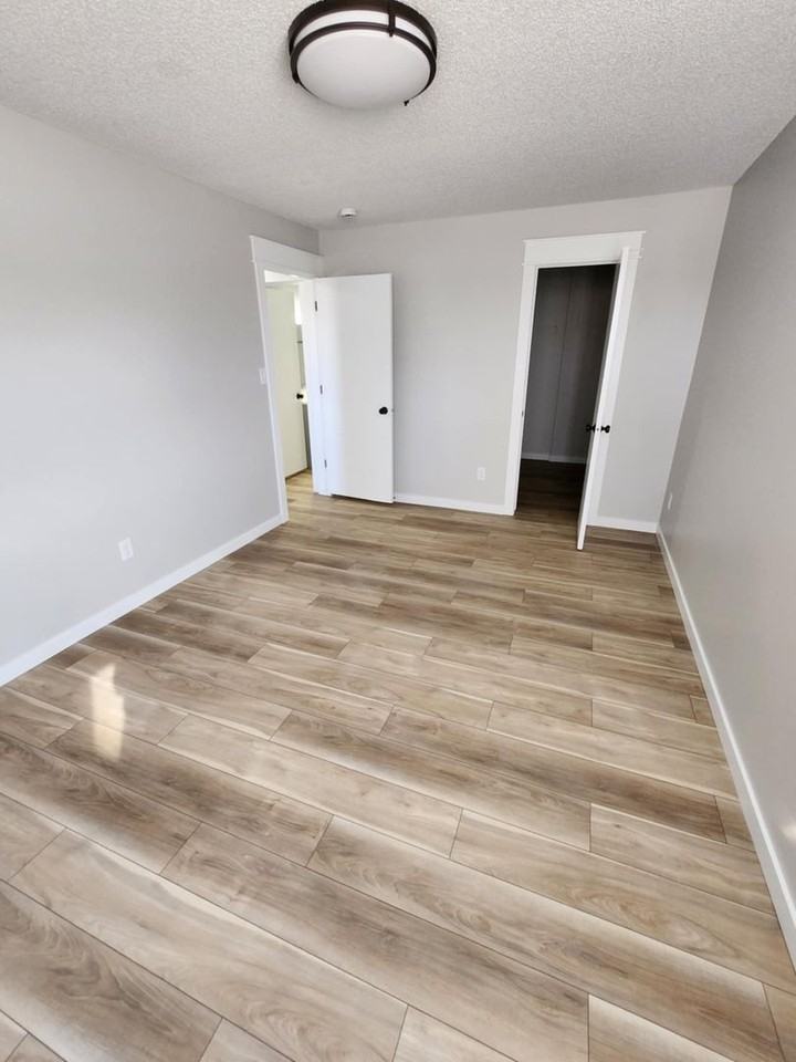 2121 Greene St - Photo 4 of 10