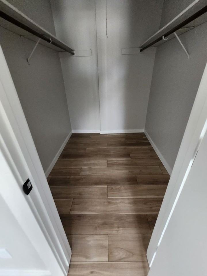 2121 Greene St - Photo 5 of 10