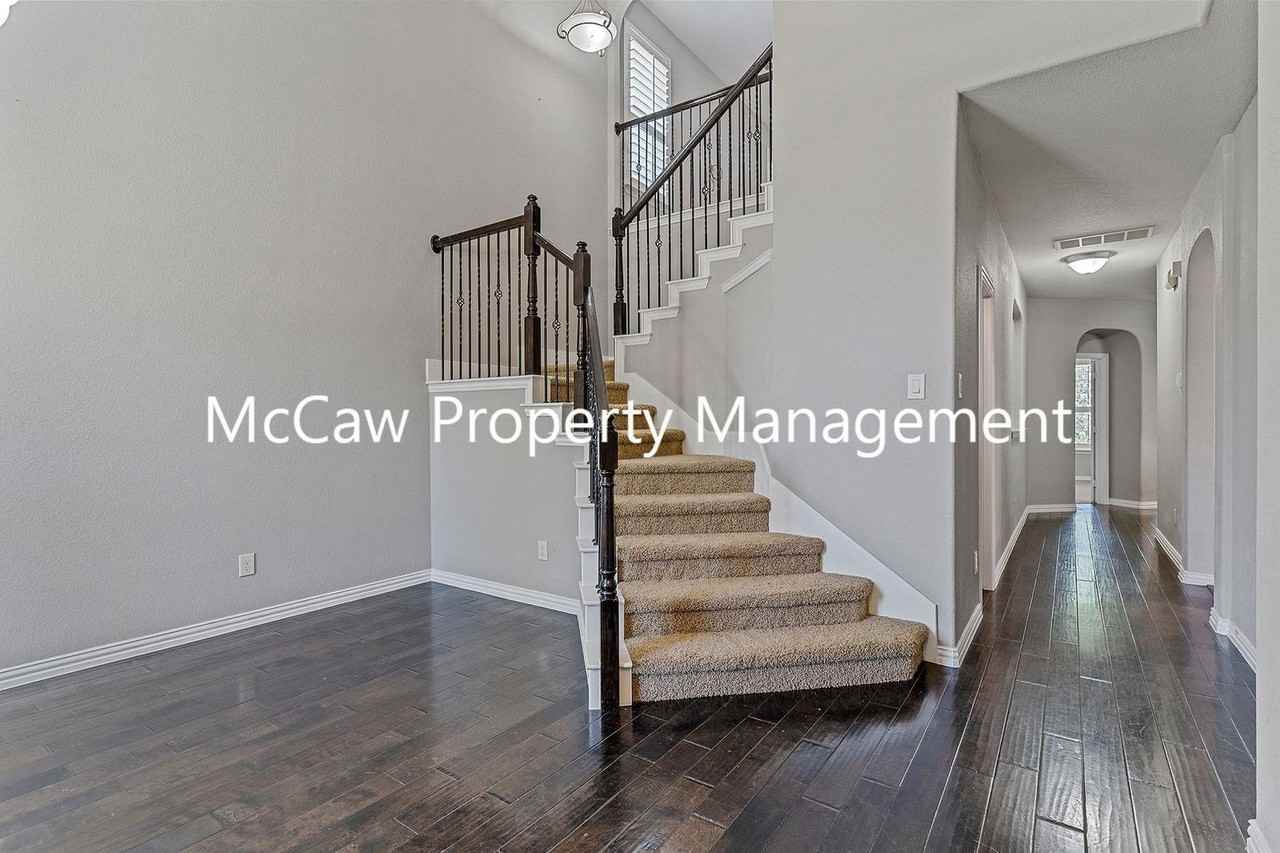 4437 Paula Ridge Ct - Photo 3 of 21
