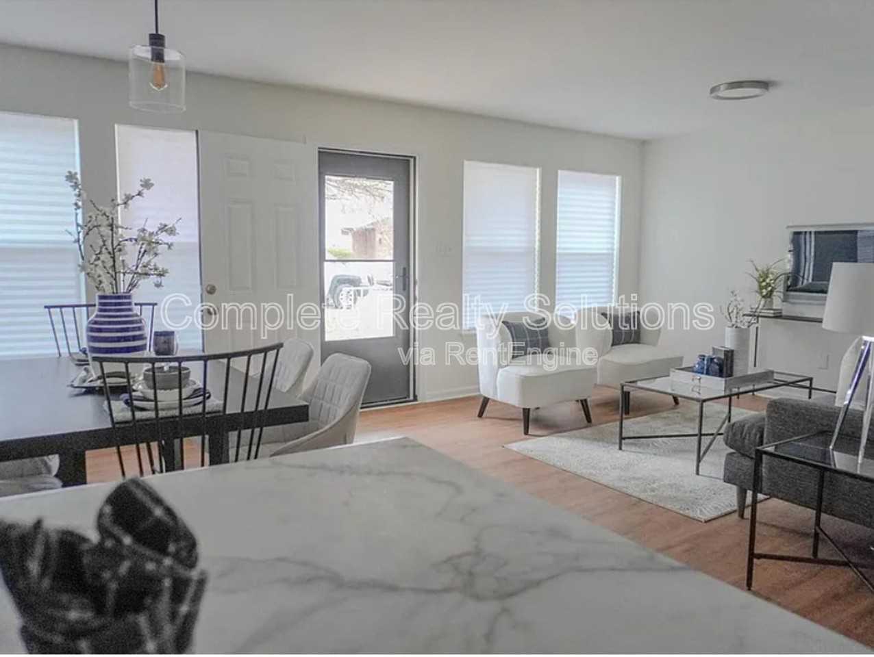 2114 Edmund Ave - Photo 3 of 37