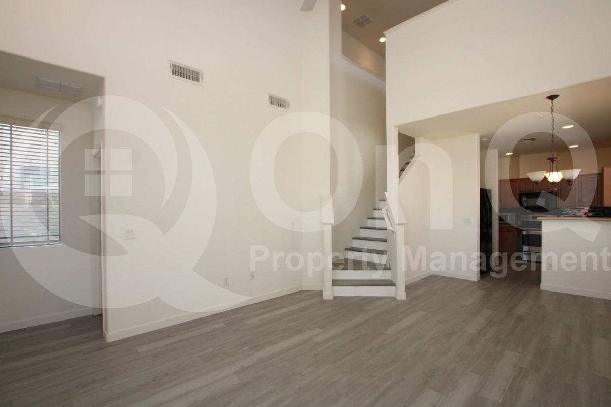 42424 N Gavilan Peak Pkwy #108 - Photo 3 of 19