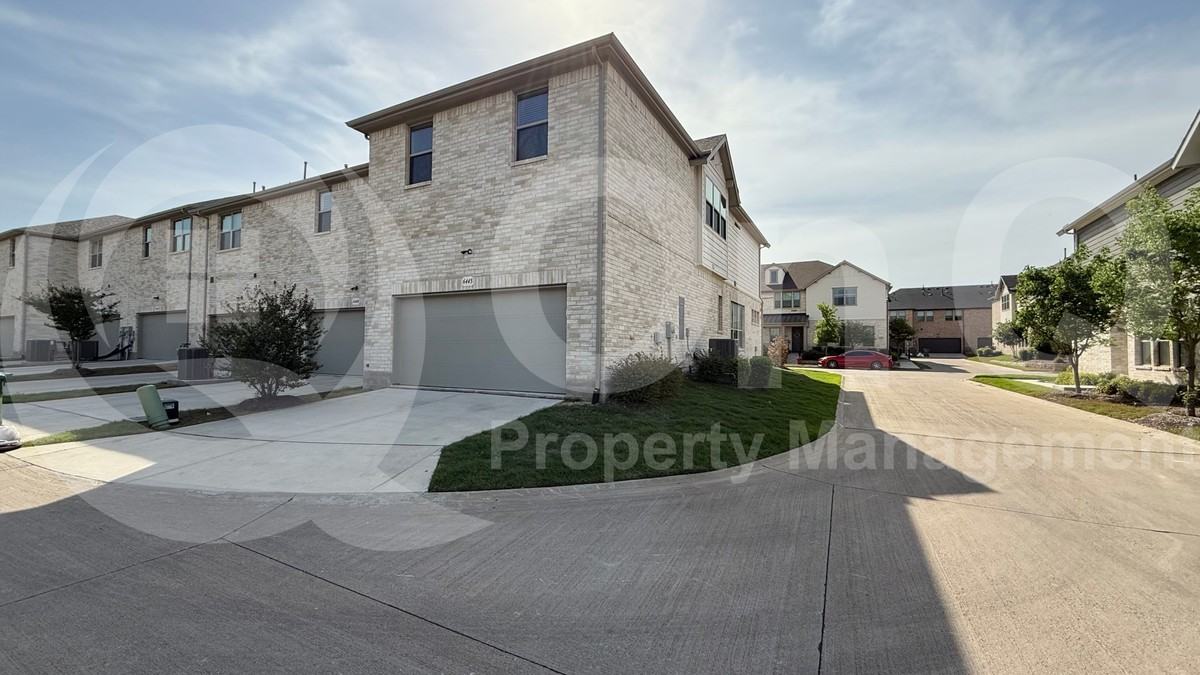 6445 Northern Dancer Dr - Photo 3 of 24