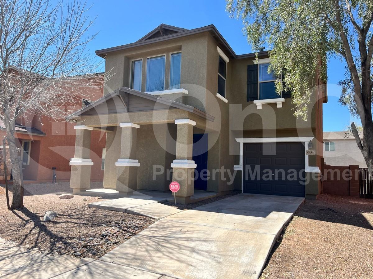 7016 S Blueeyes Dr - Photo 2 of 19