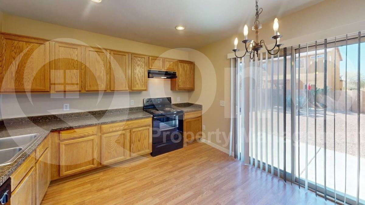 7016 S Blueeyes Dr - Photo 5 of 19