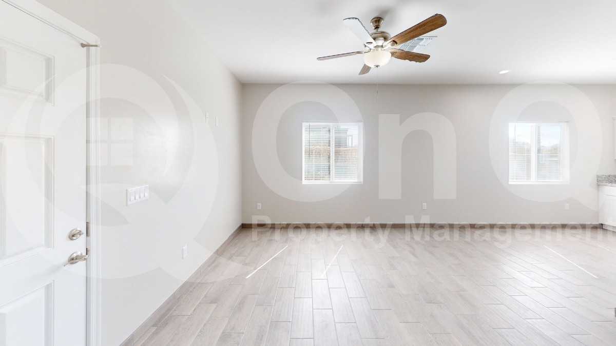 430 E Wilcox Ln #2 - Photo 5 of 13