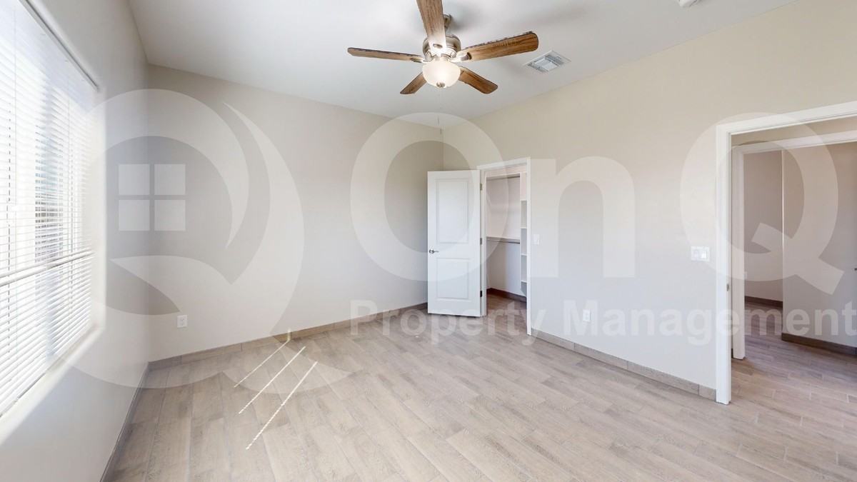 430 E Wilcox Ln #2 - Photo 6 of 13