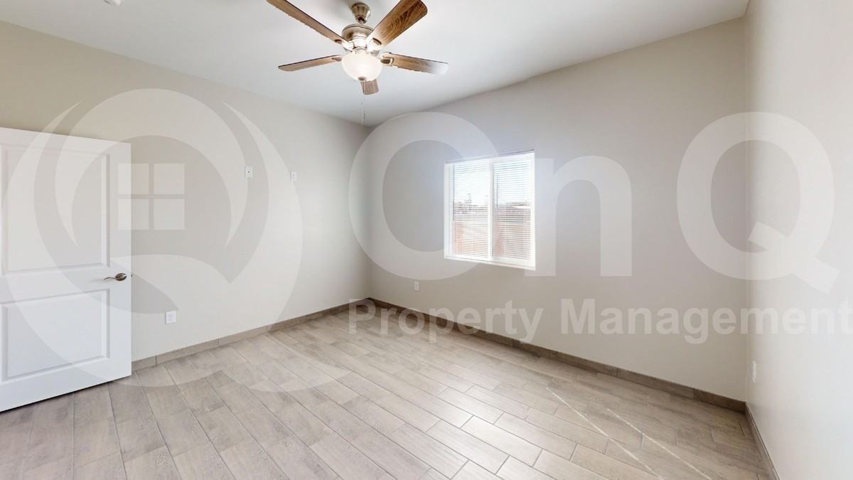 430 E Wilcox Ln #2 - Photo 7 of 13