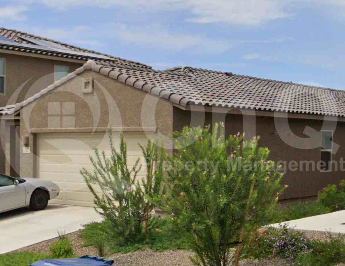 11235 S Weismann Dr - Photo 2 of 18