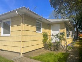 1031-1033 Saginaw St S Salem, OR 97302 - Photo 1 of 1